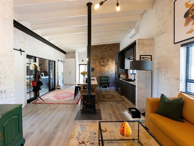 Ultra-Modern Lifestyle Cottage for the country connoisseur - Photo 9