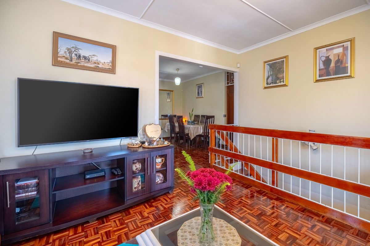 Stunning Move in ready home in the heart of Isiphingo Hills!!! - Photo 2