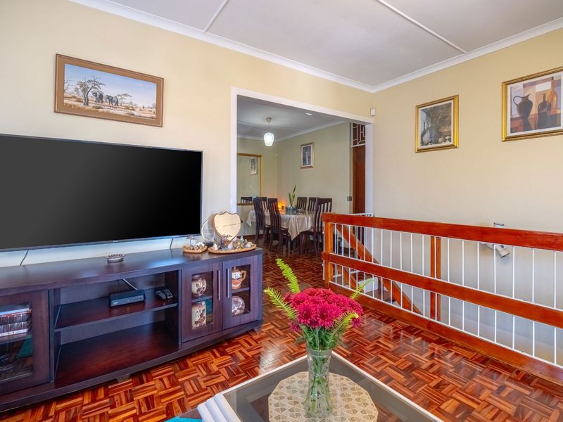 Stunning Move in ready home in the heart of Isiphingo Hills!!! - Photo 2