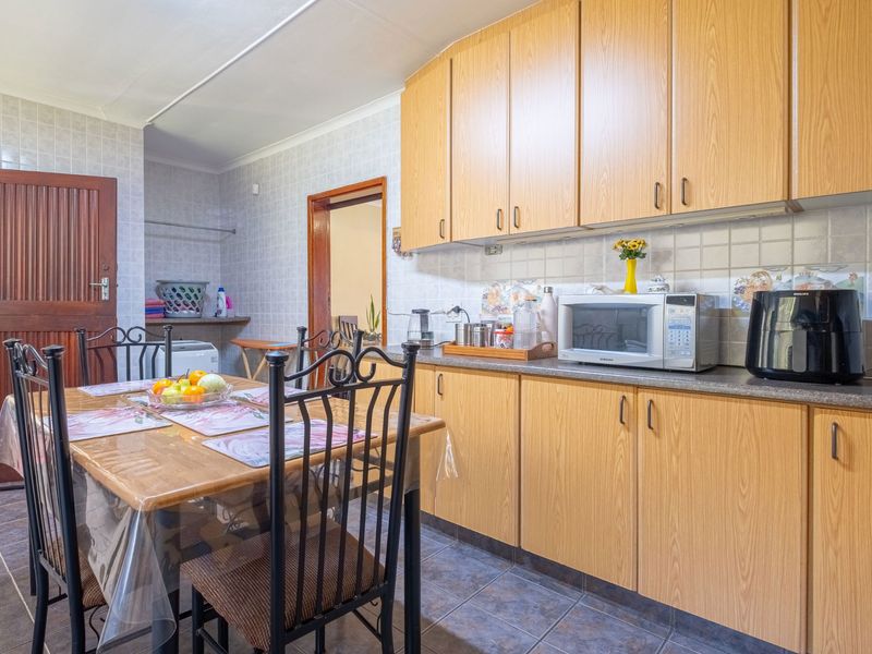 Stunning Move in ready home in the heart of Isiphingo Hills!!! - Photo 8