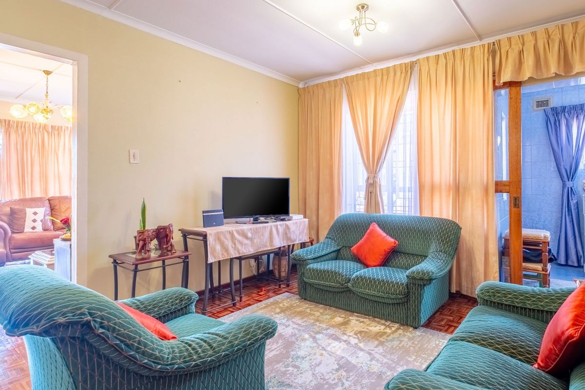 Stunning Move in ready home in the heart of Isiphingo Hills!!! - Photo 4