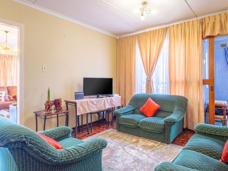 Stunning Move in ready home in the heart of Isiphingo Hills!!! - Photo 4