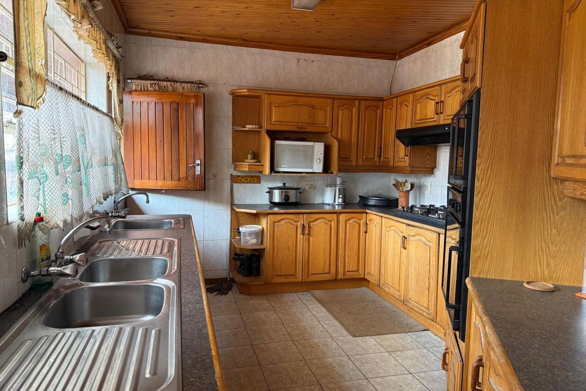 Investment property - Photo 5