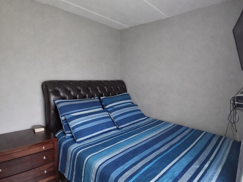 Charming 2-Bedroom Ground-Floor Flat in Secure Parklands Estate, Parkrand - Photo 3