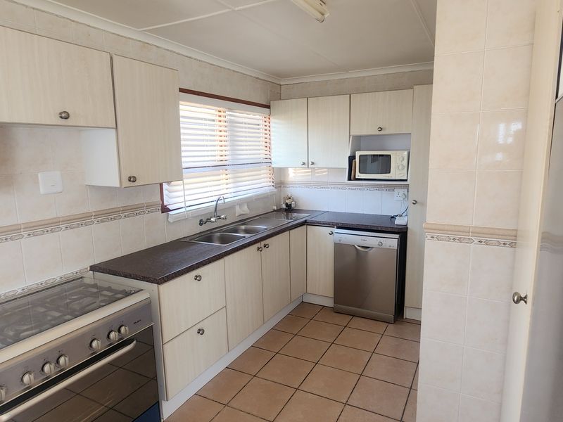 Coastal charm in a sought-after pocket of Dana Bay - Photo 6