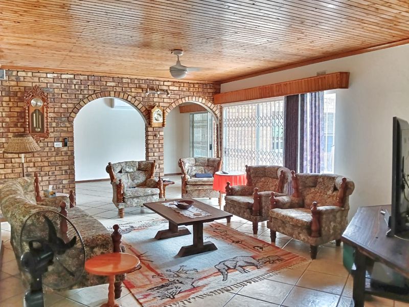 Where Curb Appeal Meets Your Forever Home - Photo 3