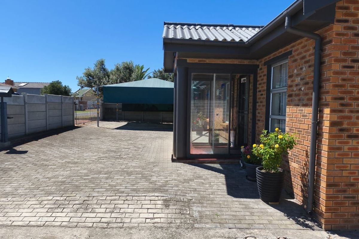 House For Sale In Gansbaai - Photo 5