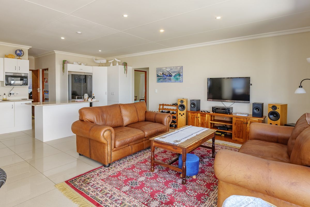 BEST-PRICED GEM IN OCEAN VIEW HEIGHTS - Photo 5