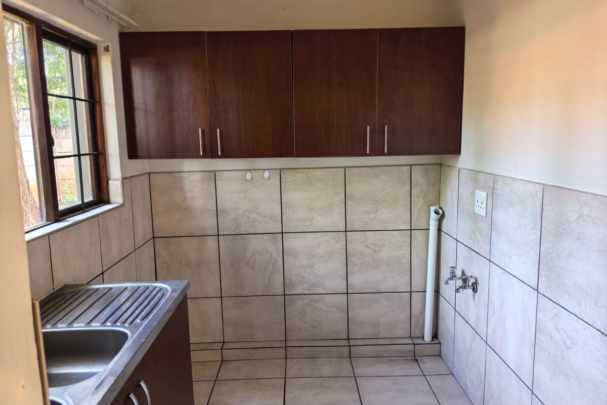 Spacious 3-Bedroom Family Home - Photo 4