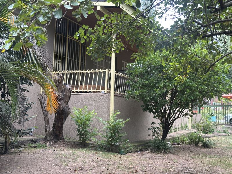 3 Bedroom family home on big stand in West Acres Ext 7 Nelspruit - Photo 4