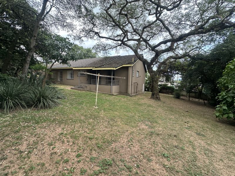 3 Bedroom family home on big stand in West Acres Ext 7 Nelspruit - Photo 9