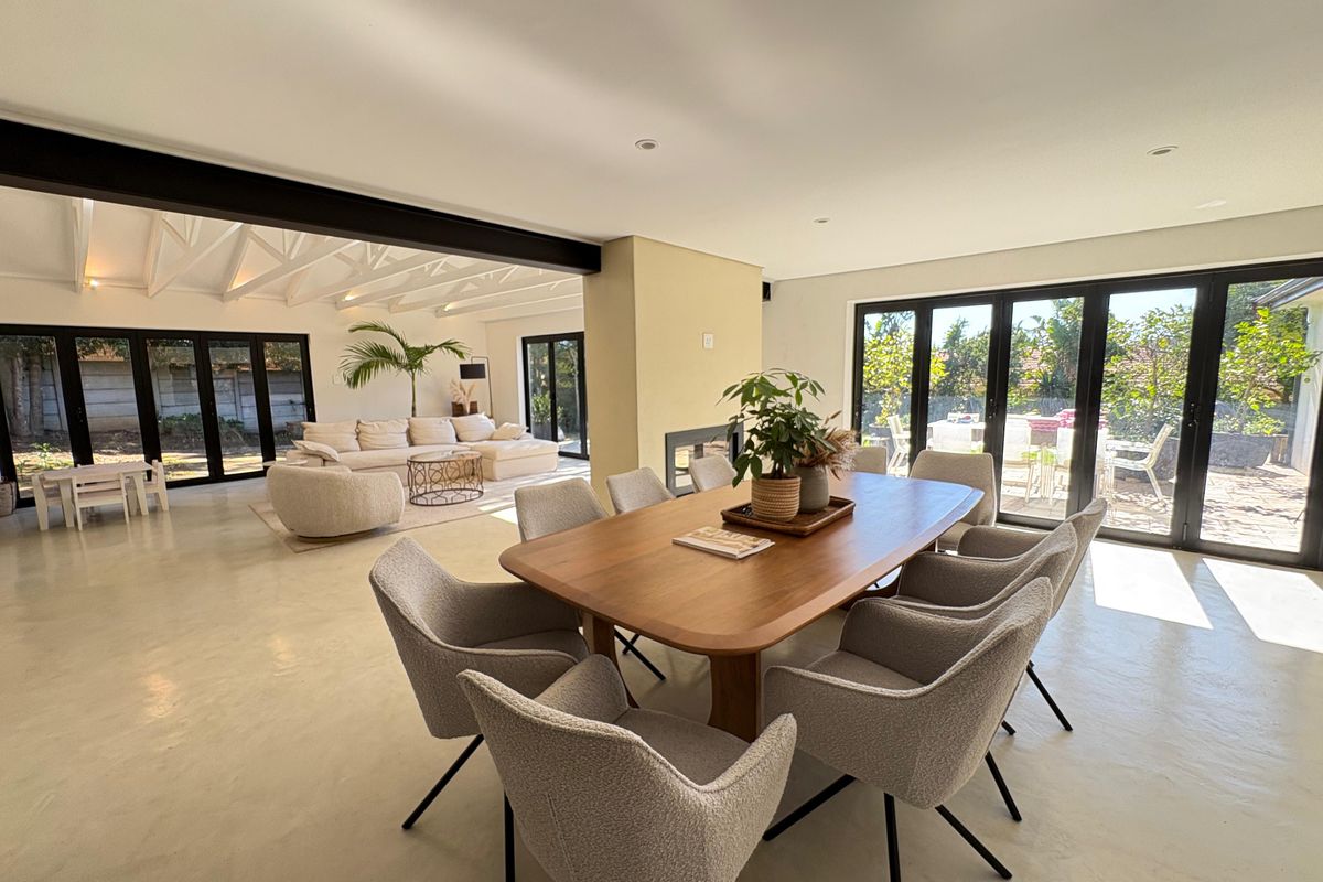 Charming 3-Bedroom Family Home with Loft & Garden Retreat – Prime Location! - Photo 4