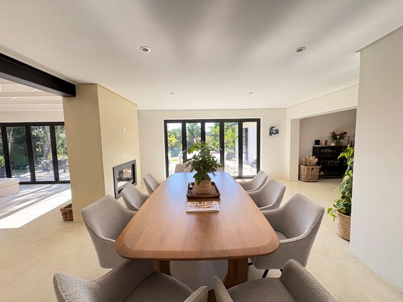 Charming 3-Bedroom Family Home with Loft & Garden Retreat – Prime Location! - Photo 5