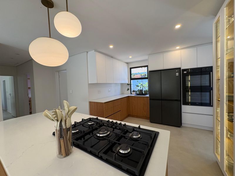 Charming 3-Bedroom Family Home with Loft & Garden Retreat – Prime Location! - Photo 10