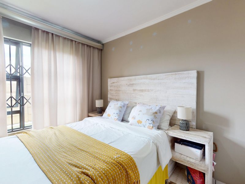 Stunning Modern Ground Floor Unit – Pet Friendly & Move-In Ready! - Photo 10