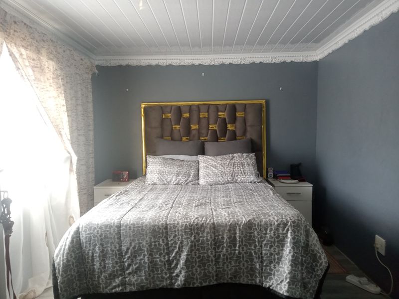 A Home With A Lot Of Potential In A Quiet Area - Photo 9