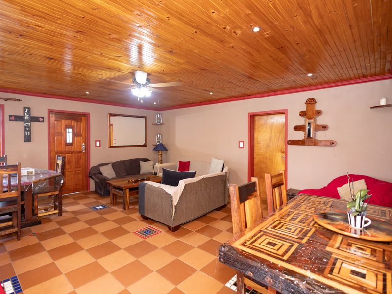 3 Bedroom house - Photo 2