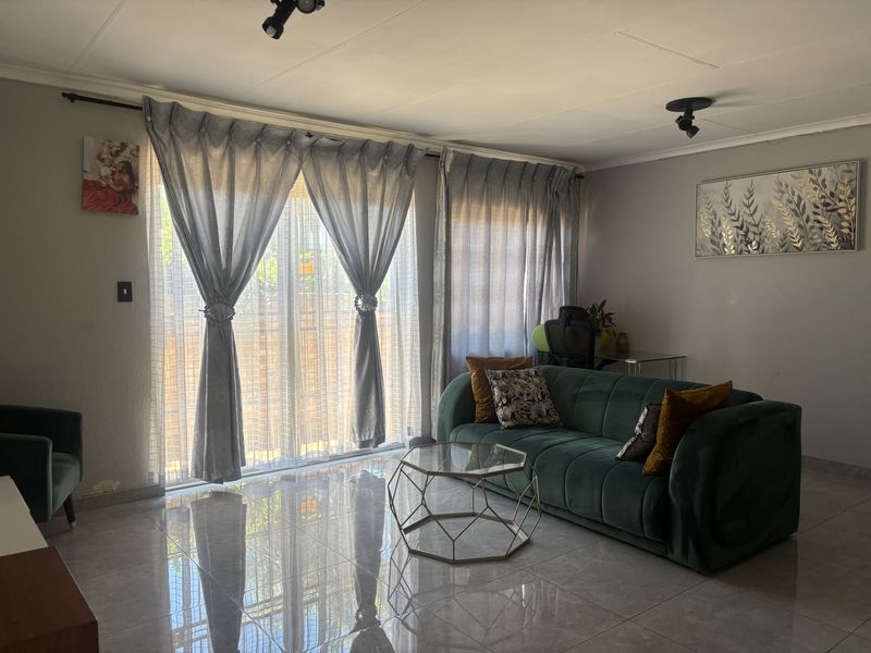 Opportunity knocks - Photo 5