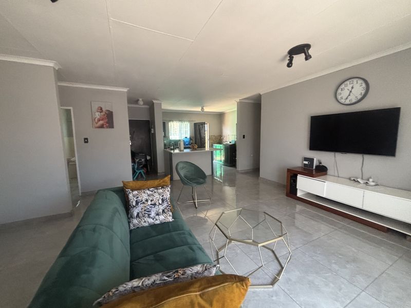 Opportunity knocks - Photo 6