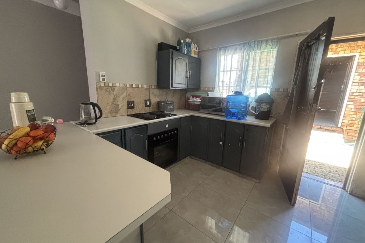 Opportunity knocks - Photo 2