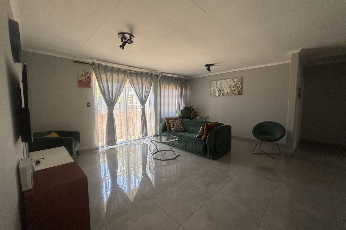 Opportunity knocks - Photo 3