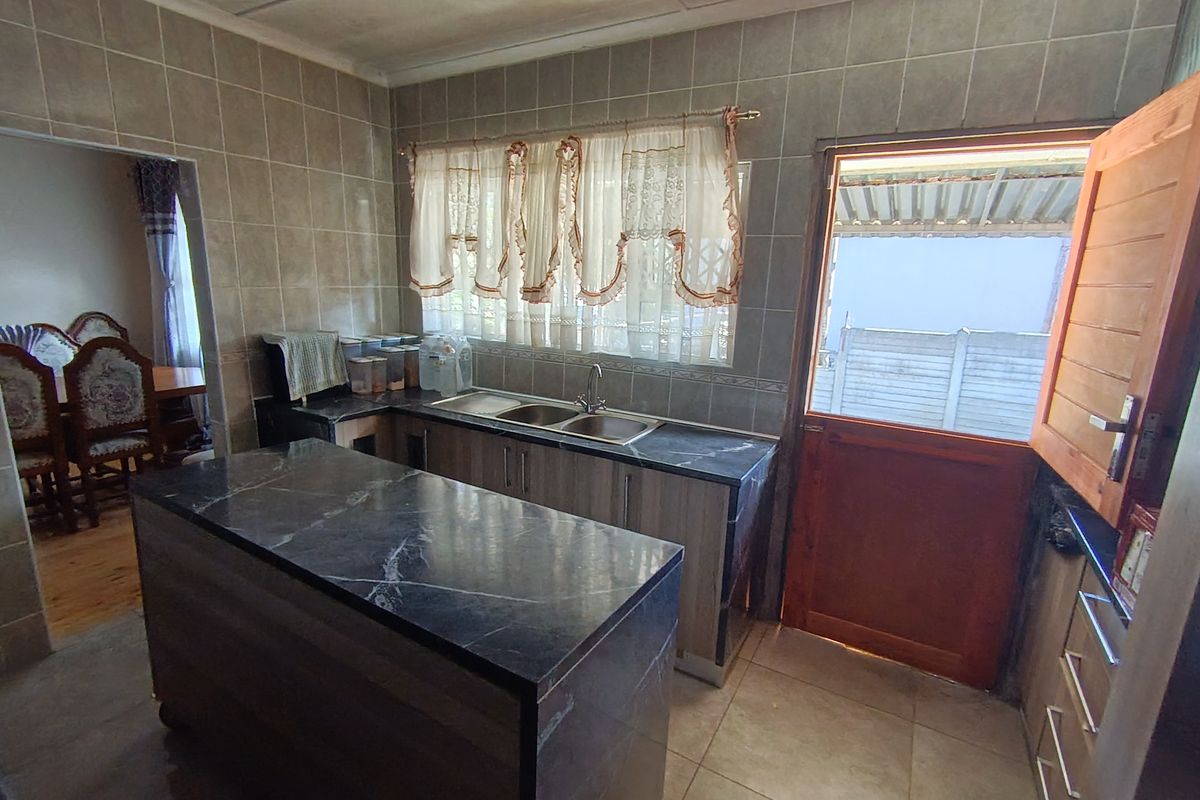 Amalinda North - Photo 5