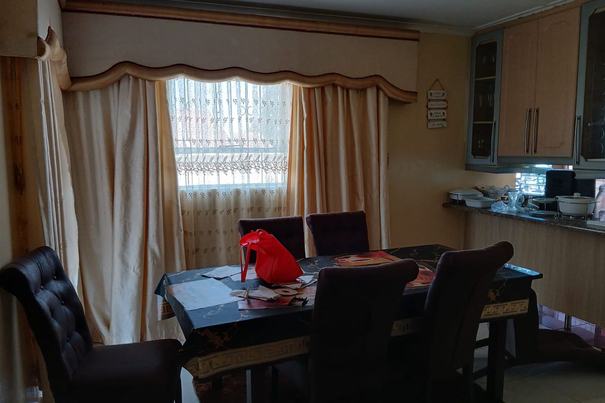 Exceptional 4-Bedroom Home with Massive Master Retreat - Photo 3