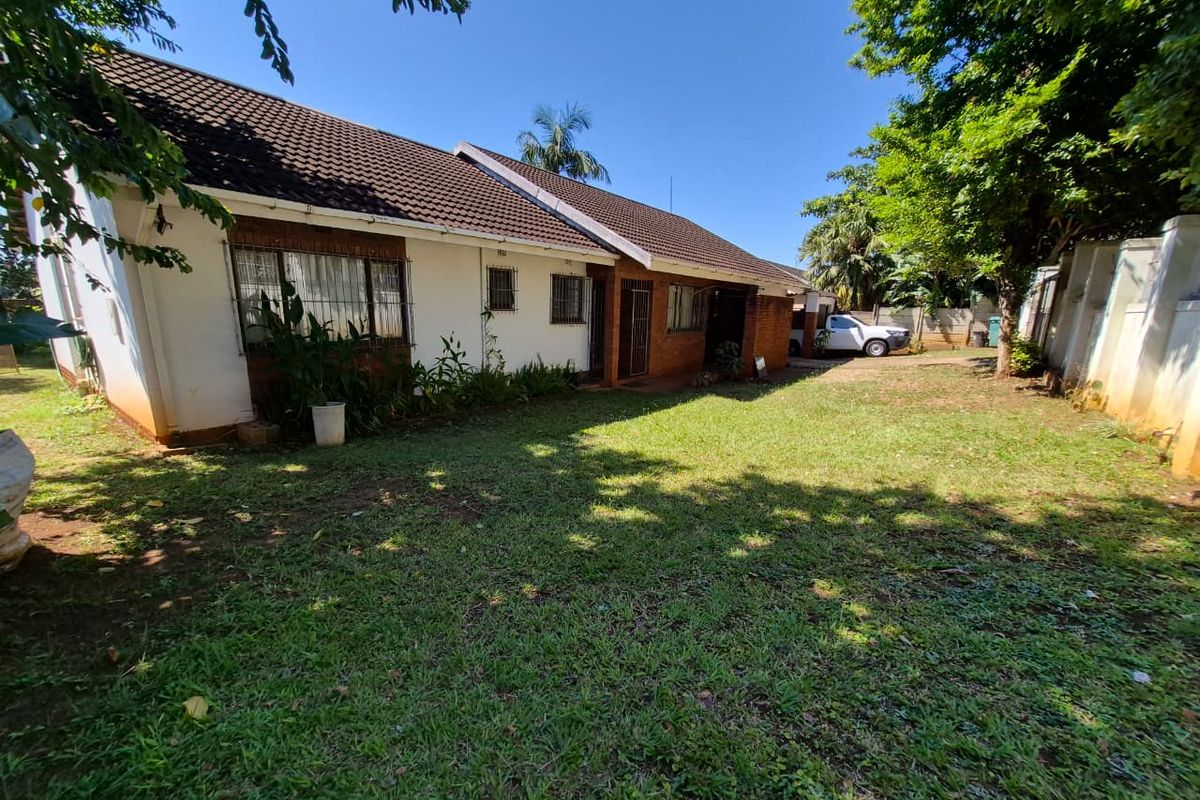 3 bedroom house - Photo 2