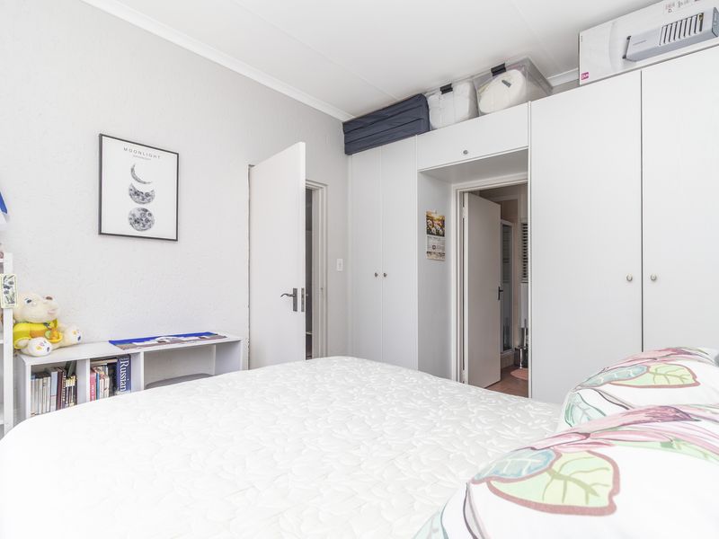 The Ideal Lock-Up-and-Go for First-Timers & Investors! - Photo 9