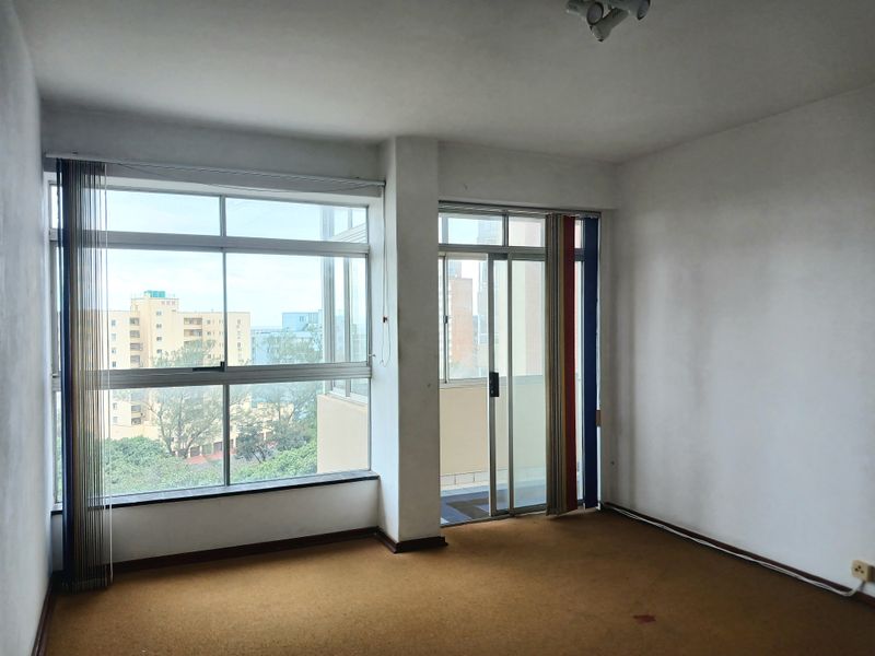 2 BED APARTMENT - ENCLOSED PORCH  - LOCKUP GARAGE - GREAT VIEWS - NORTH BEACH - Photo 4