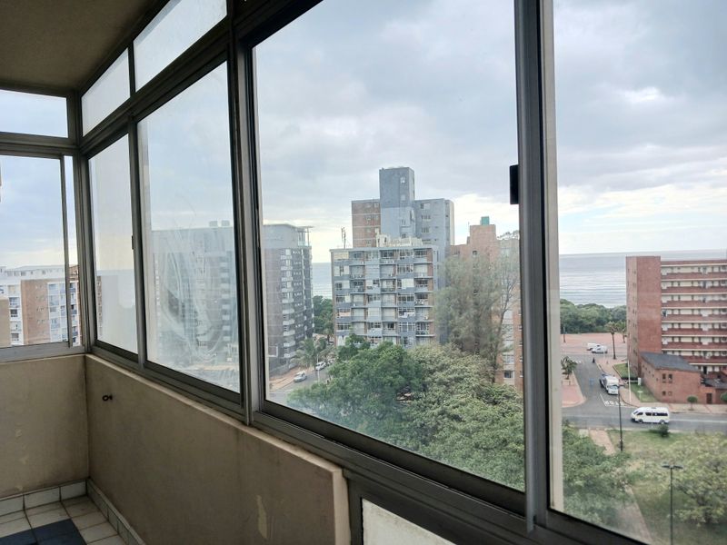 2 BED APARTMENT - ENCLOSED PORCH  - LOCKUP GARAGE - GREAT VIEWS - NORTH BEACH - Photo 5