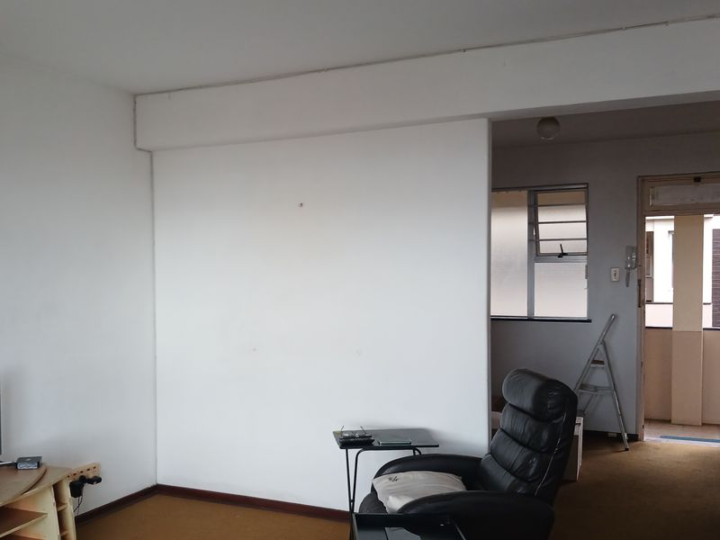 2 BED APARTMENT - ENCLOSED PORCH  - LOCKUP GARAGE - GREAT VIEWS - NORTH BEACH - Photo 9