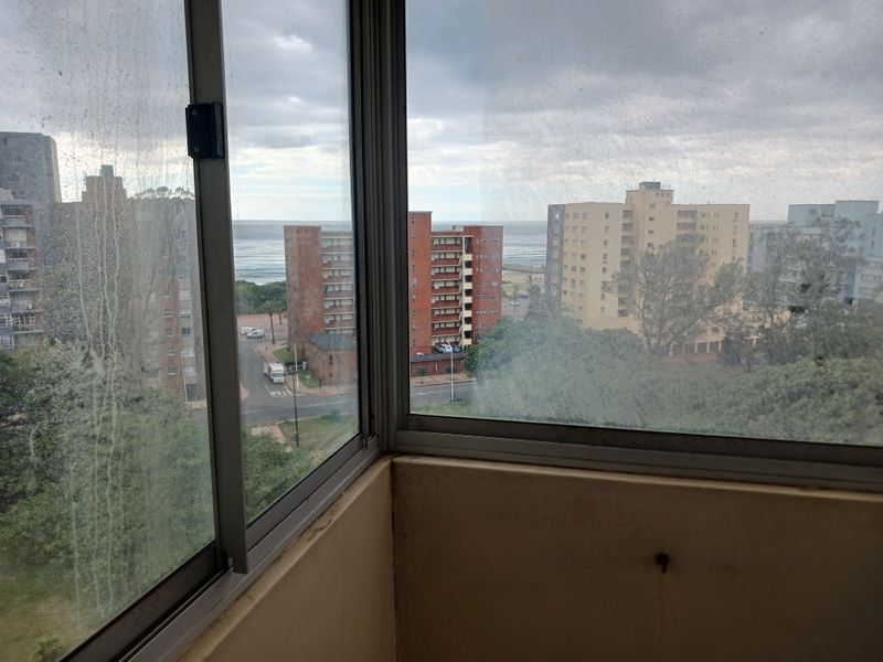 2 BED APARTMENT - ENCLOSED PORCH  - LOCKUP GARAGE - GREAT VIEWS - NORTH BEACH - Photo 6