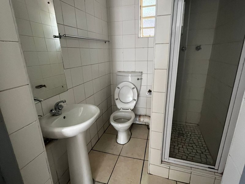 Room to Let in Top Town - Photo 8