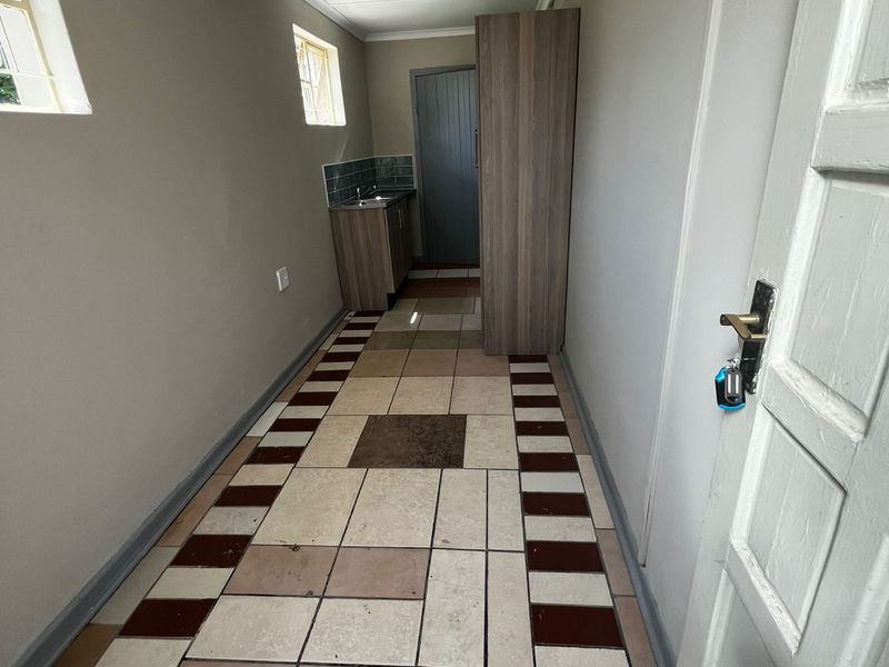 Room to Let in Top Town - Photo 5