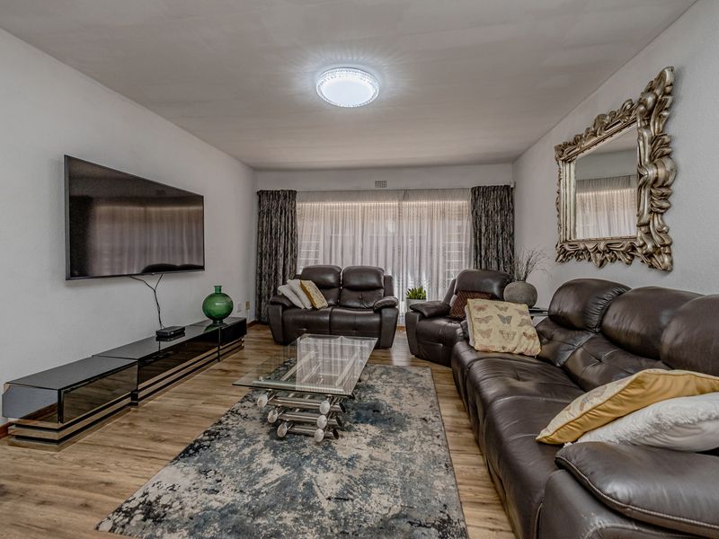 Great Investment Property - Photo 3