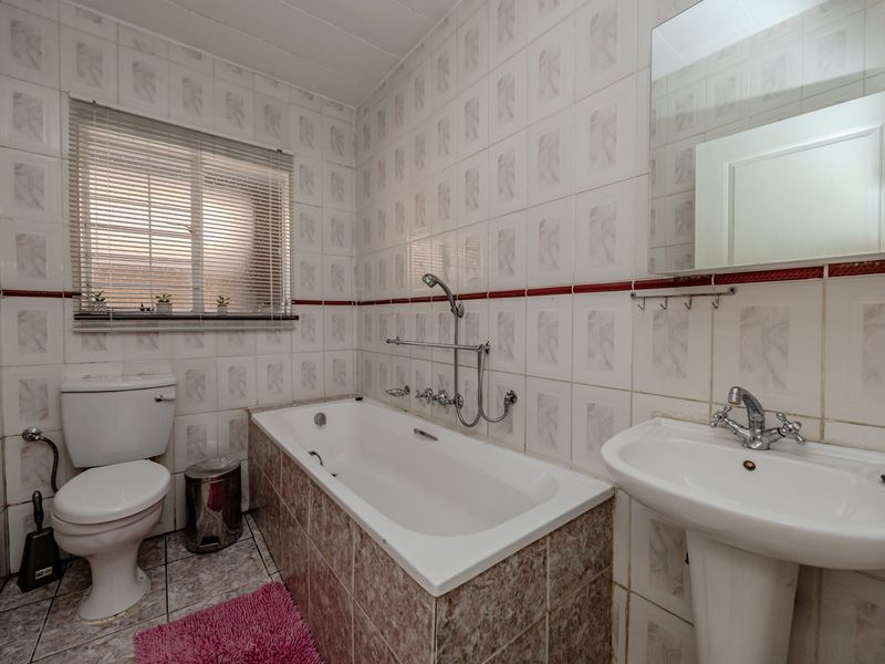 Great Investment Property - Photo 6