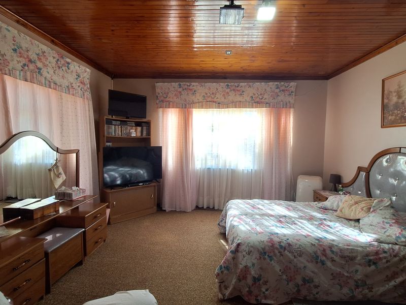 Farm with river front for sale - Photo 10