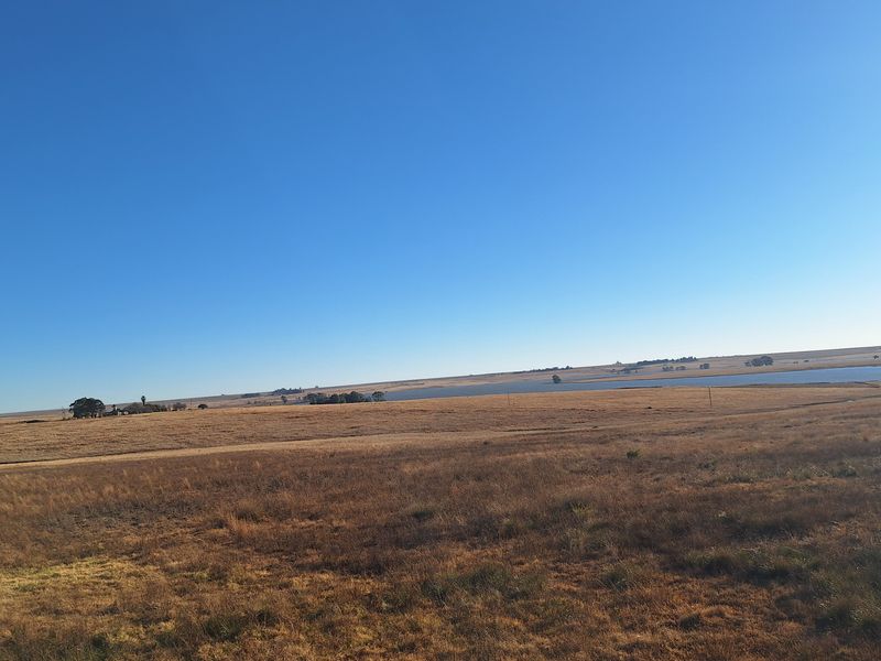 Farm with river front for sale - Photo 6