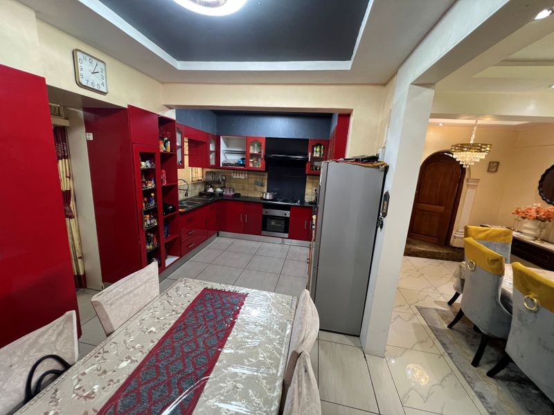 Spacious 6-bedroom home for sale in Irene Park, Klerksdorp—perfect for family living! - Photo 6