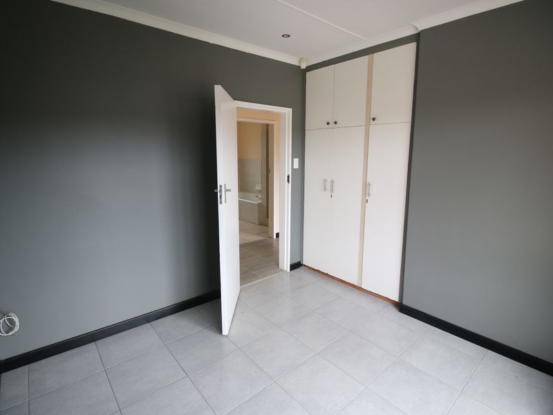 Move-In-Ready Family Home in Prestigious Beacon Bay - Photo 9