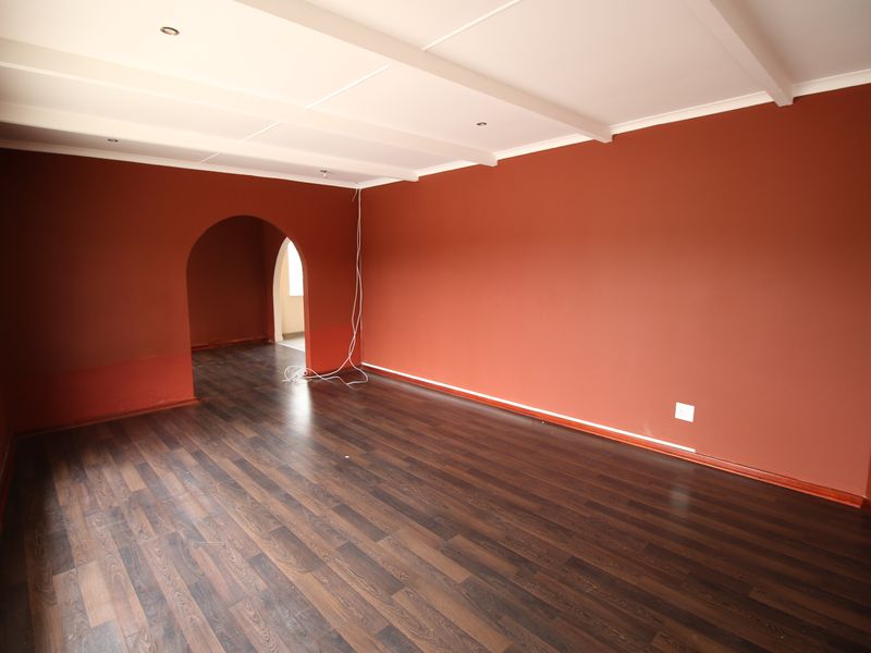 Move-In-Ready Family Home in Prestigious Beacon Bay - Photo 3