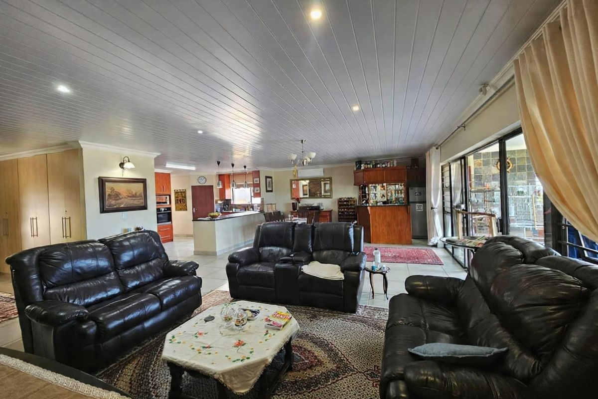 Coastal Comfort in a Secure, Peaceful Estate - Photo 3
