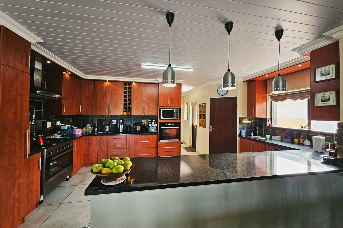 Coastal Comfort in a Secure, Peaceful Estate - Photo 4