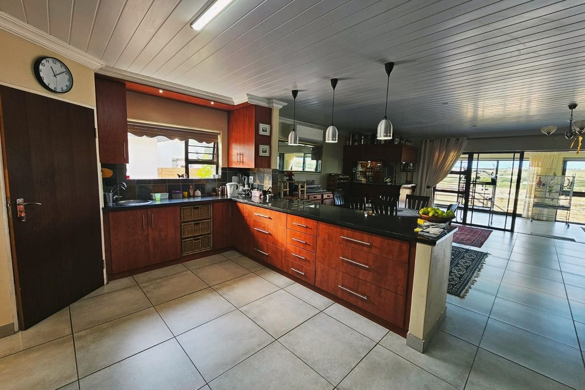 Coastal Comfort in a Secure, Peaceful Estate - Photo 5