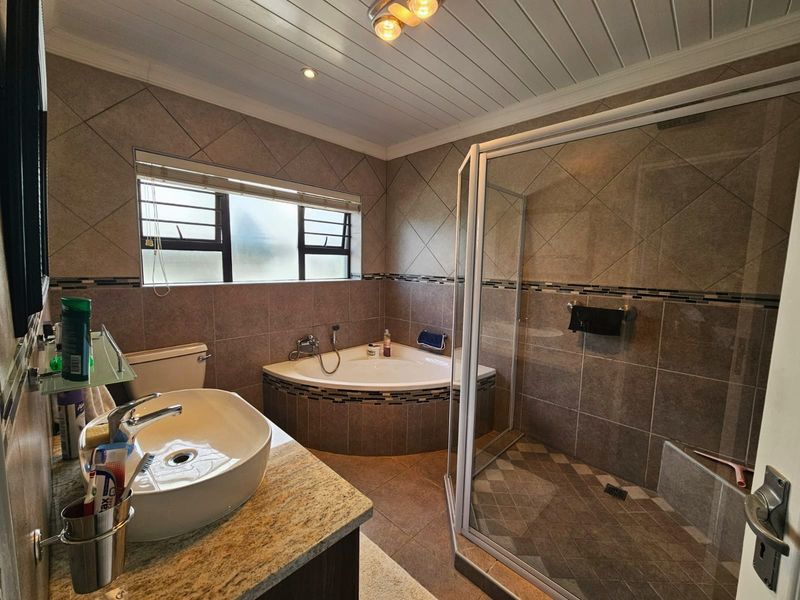 Coastal Comfort in a Secure, Peaceful Estate - Photo 8