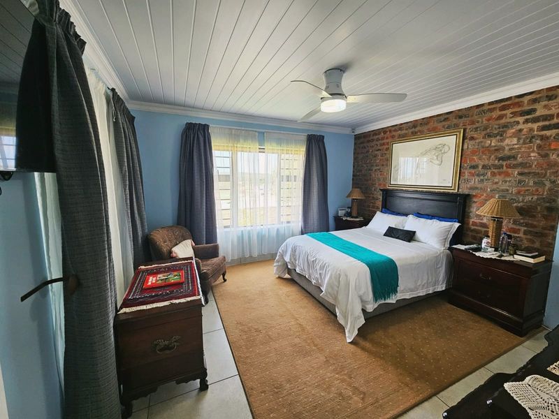 Coastal Comfort in a Secure, Peaceful Estate - Photo 7