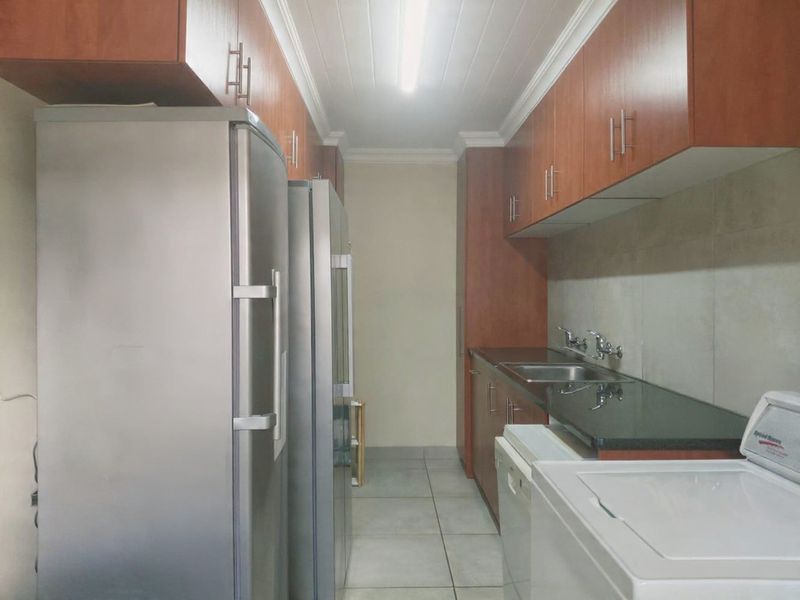 Coastal Comfort in a Secure, Peaceful Estate - Photo 6