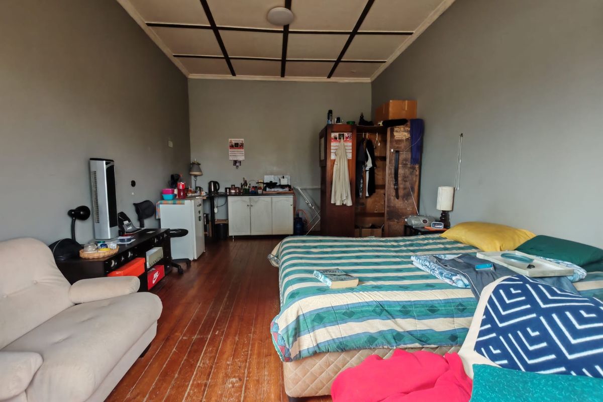 Excellent Investment or Dual Living Opportunity! Two houses on one erf! - Photo 3