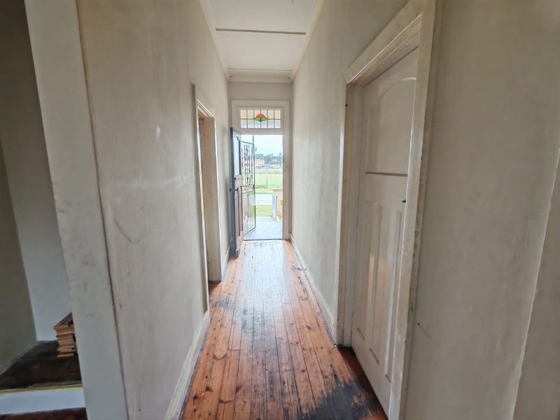 Excellent Investment or Dual Living Opportunity! Two houses on one erf! - Photo 7